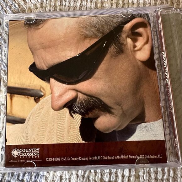 Aaron Tippin autographed CD - Picture 4 of 4
